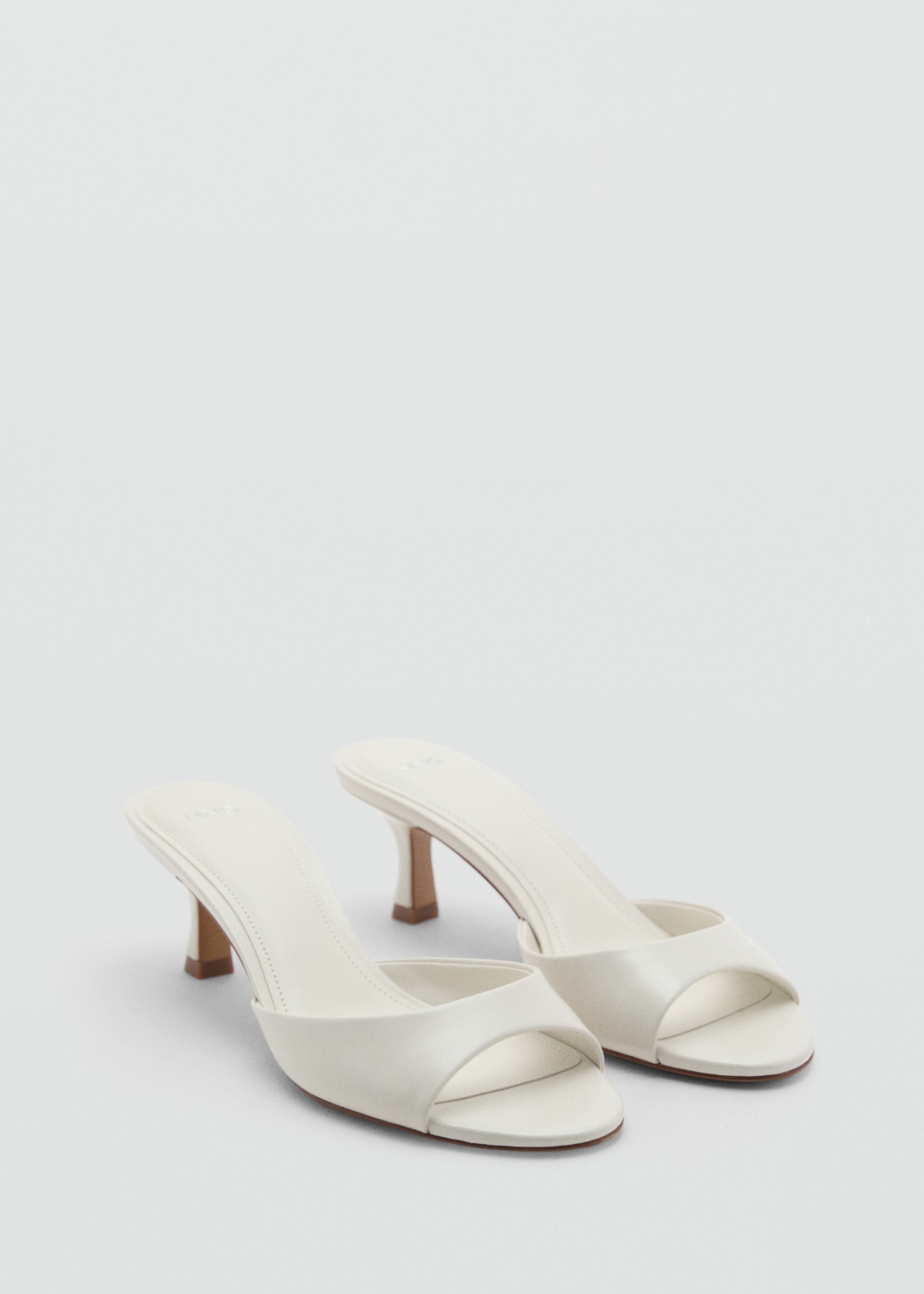 Kitten-heel sandals with strap - Medium plane