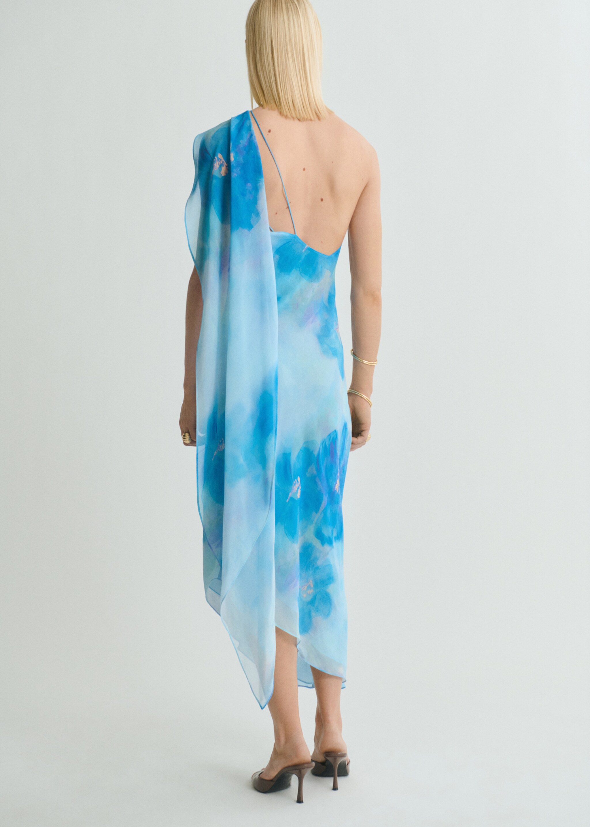 Asymmetrical floral scarf dress - Reverse of the article