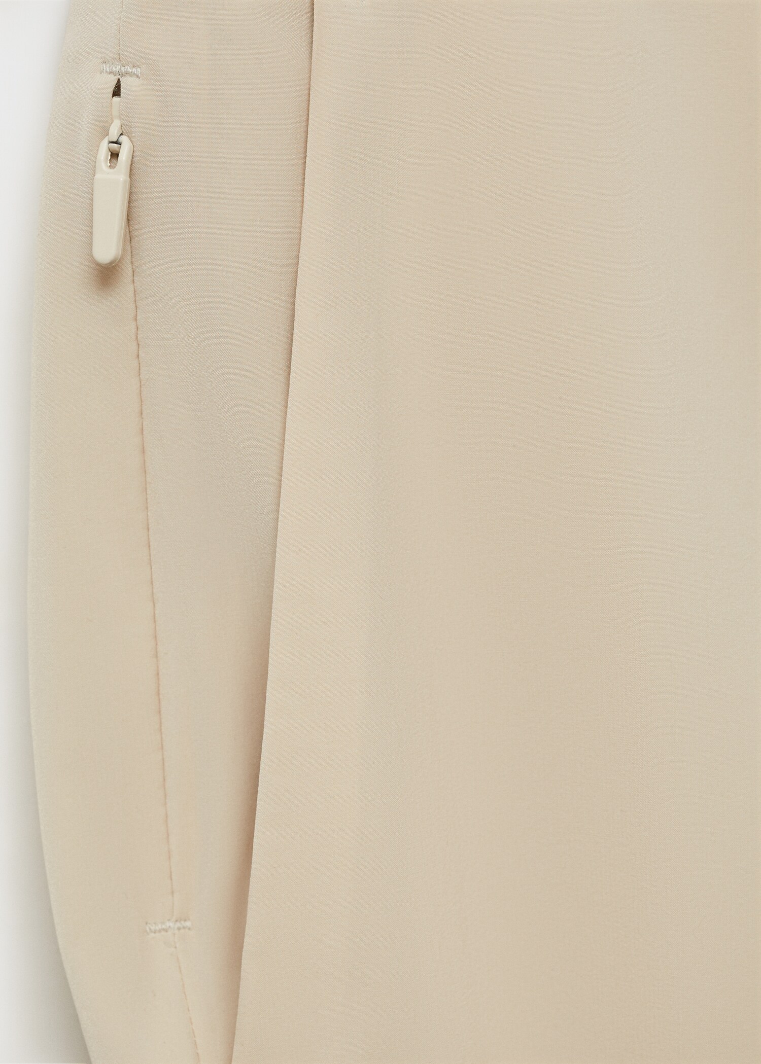 Slim-fit water-repellent pants - Details of the article 0