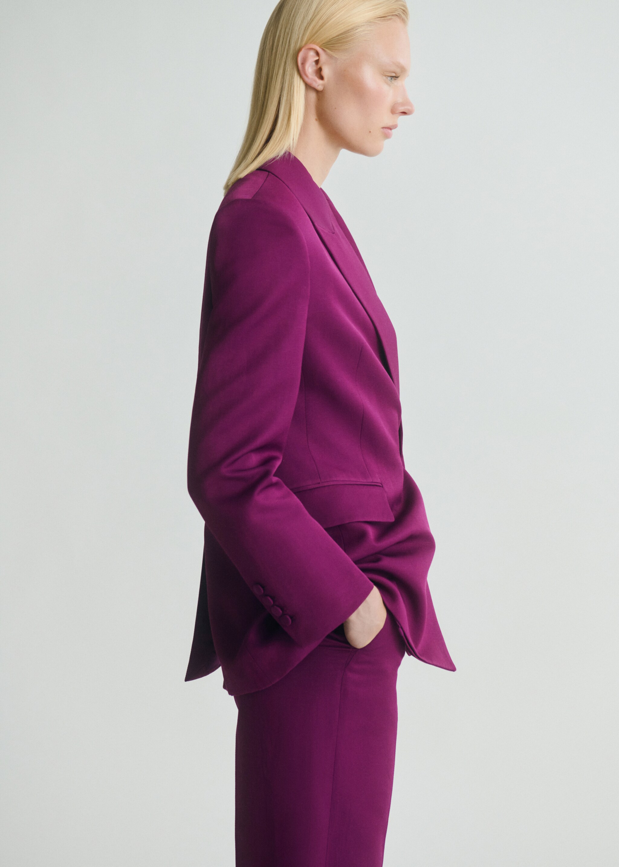 Linen-blend double-breasted suit blazer - Details of the article 2