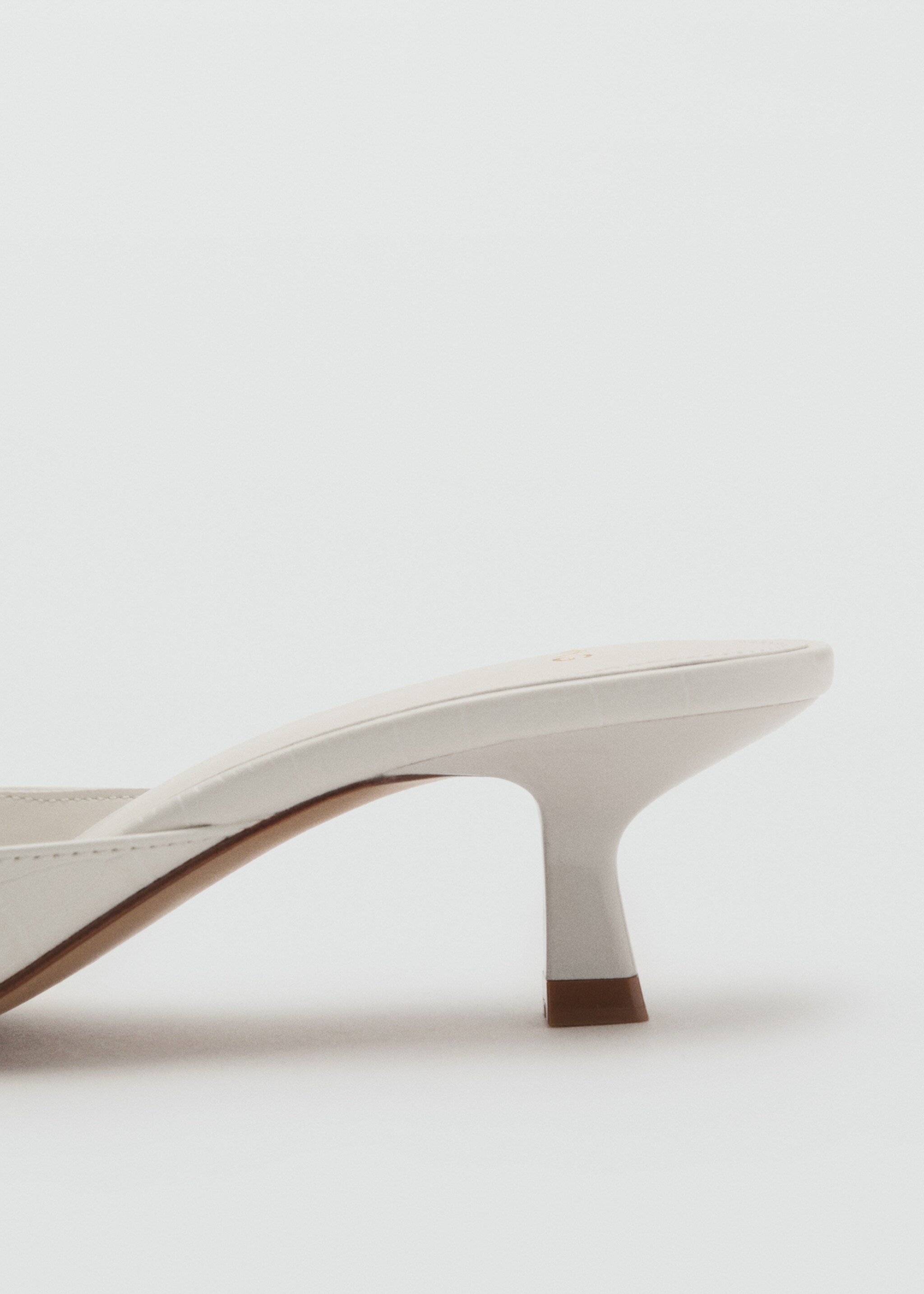 Kitten heel sandals - Details of the article 1
