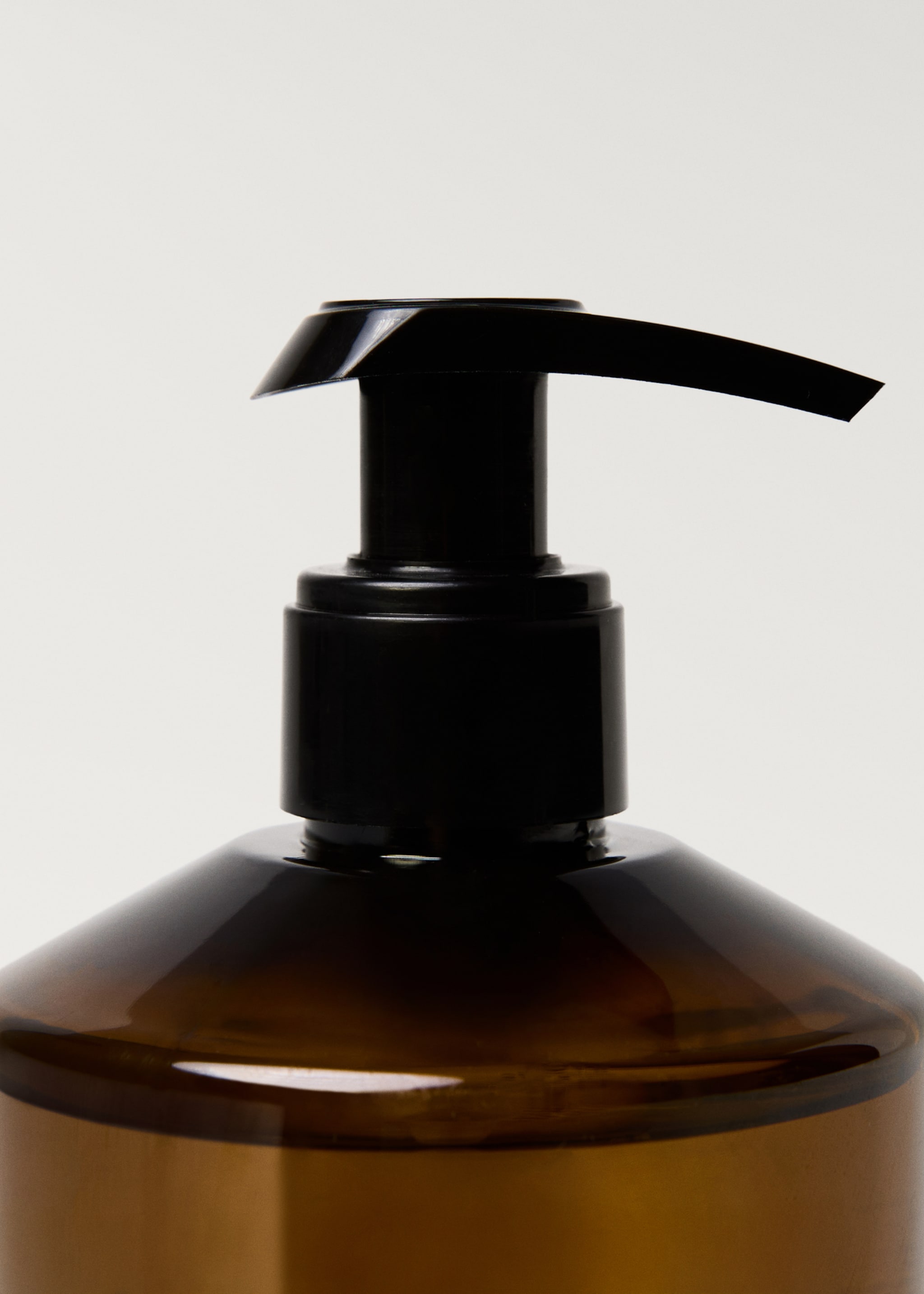 NOMAD SUEDE liquid soap 500 ml - Details of the article 1