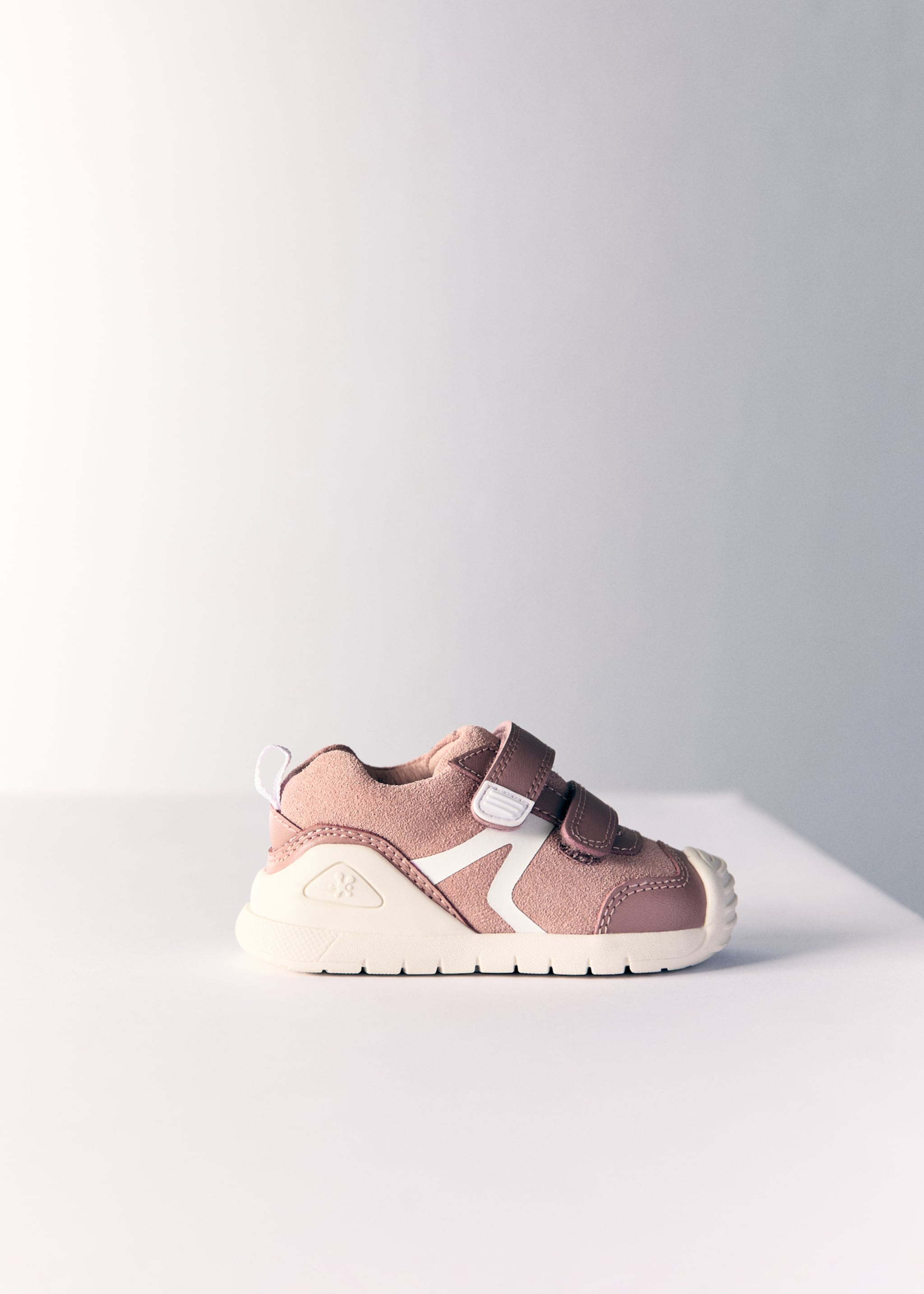 Biomecanics leather sneakers - Article without model