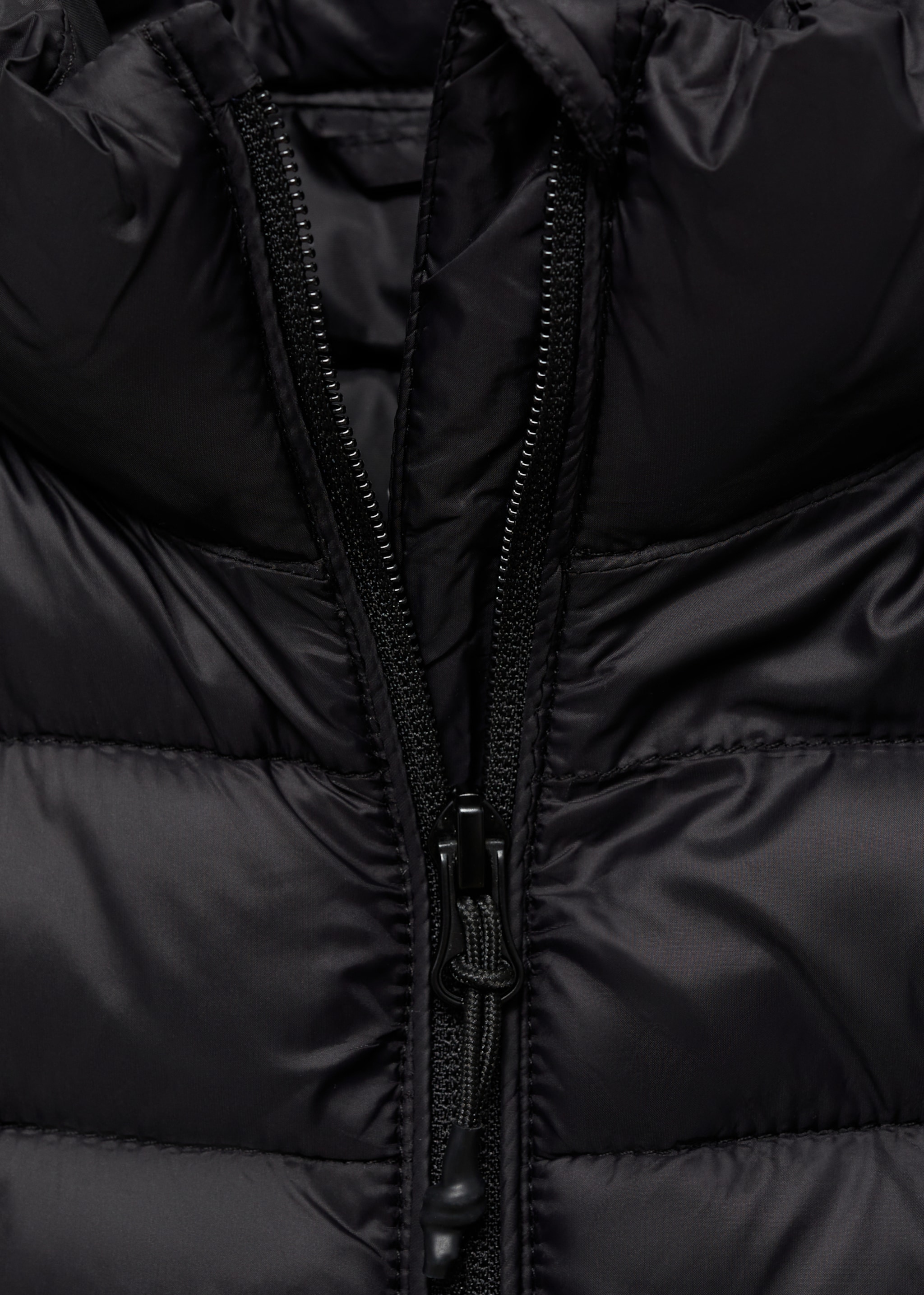 Quilted gilet - Details of the article 8