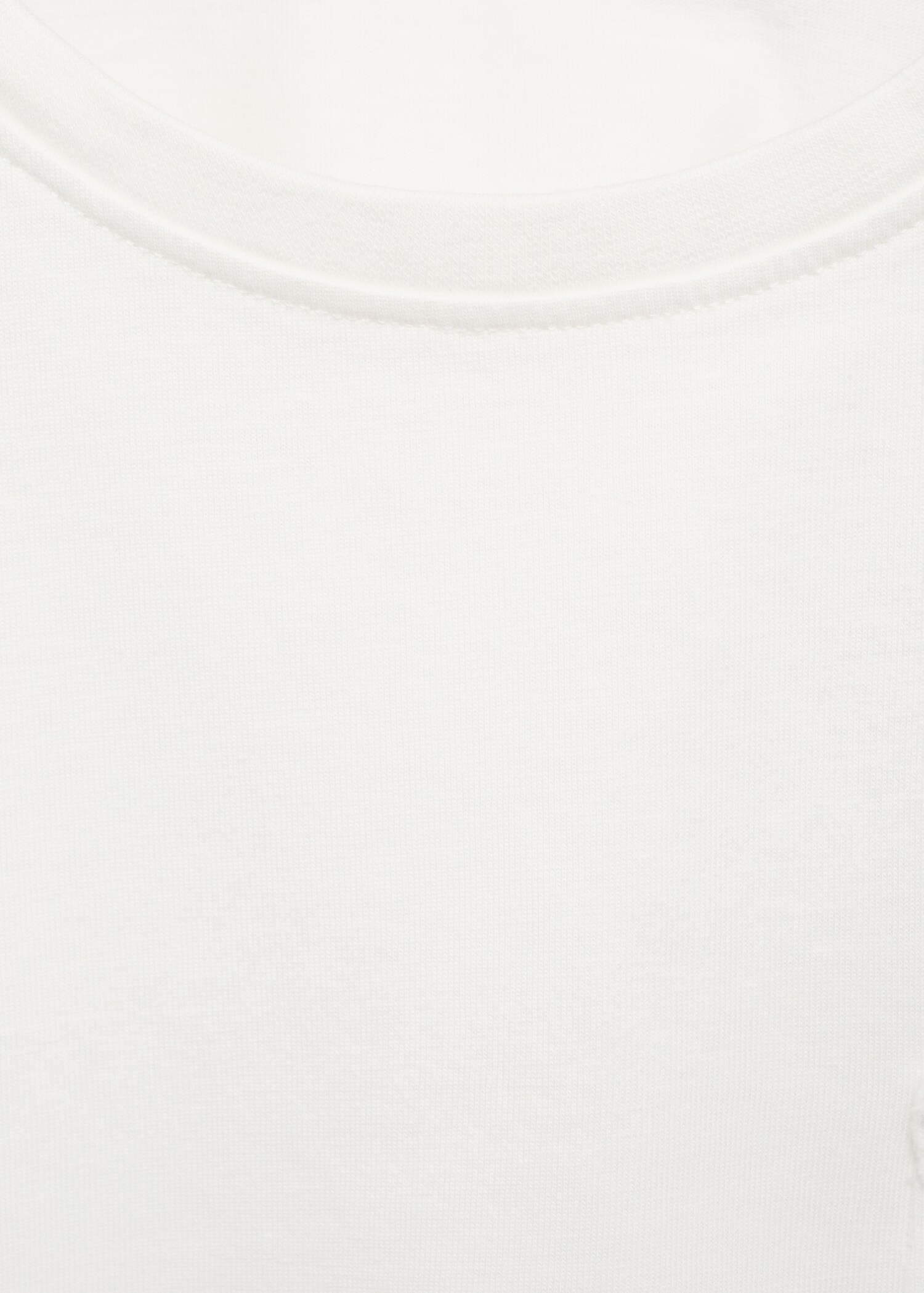 Cropped t-shirt with pocket - Details of the article 8