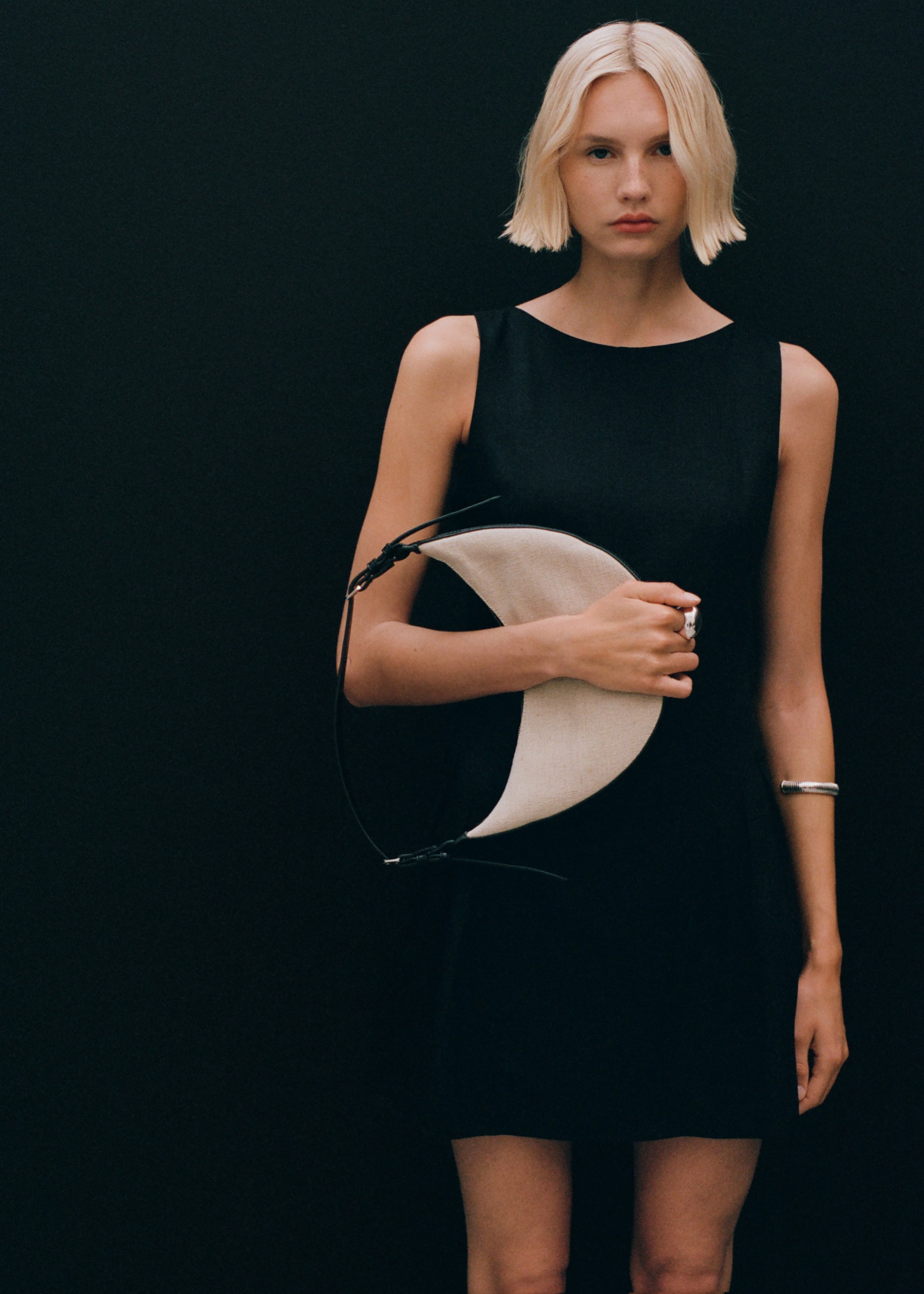 Short pleated linen-blend dress - Details of the article 6