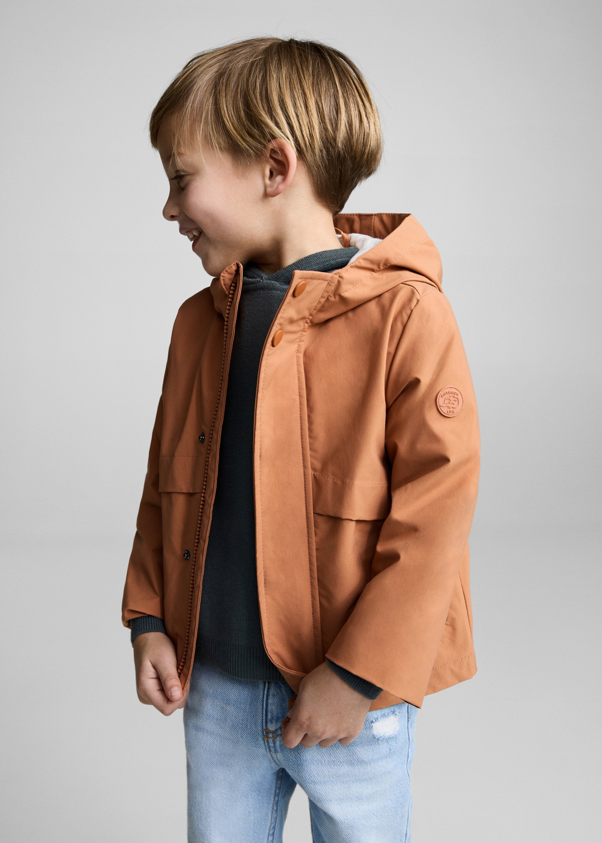 Hooded water-repellent parka - Details of the article 2