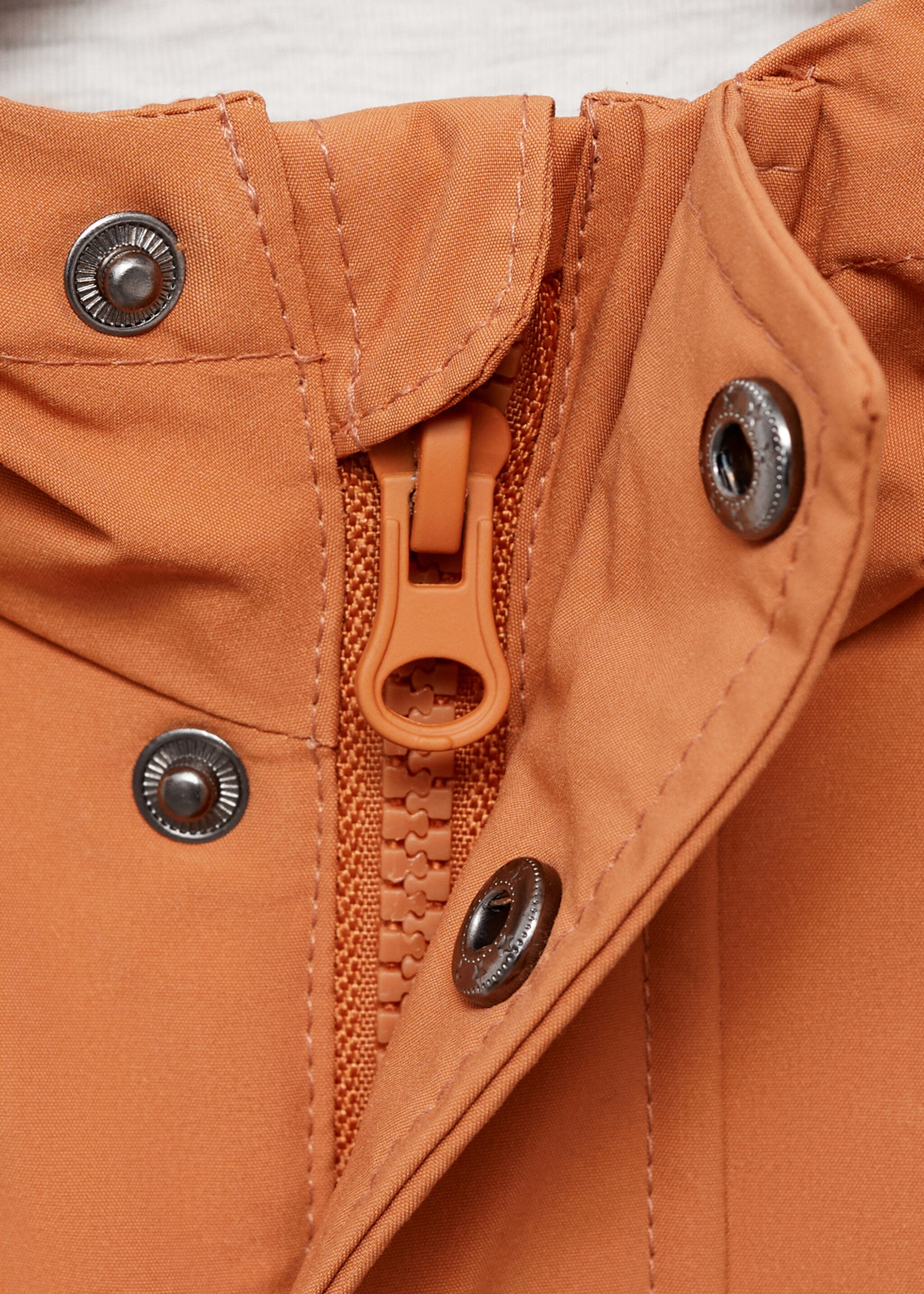 Hooded water-repellent parka - Details of the article 8