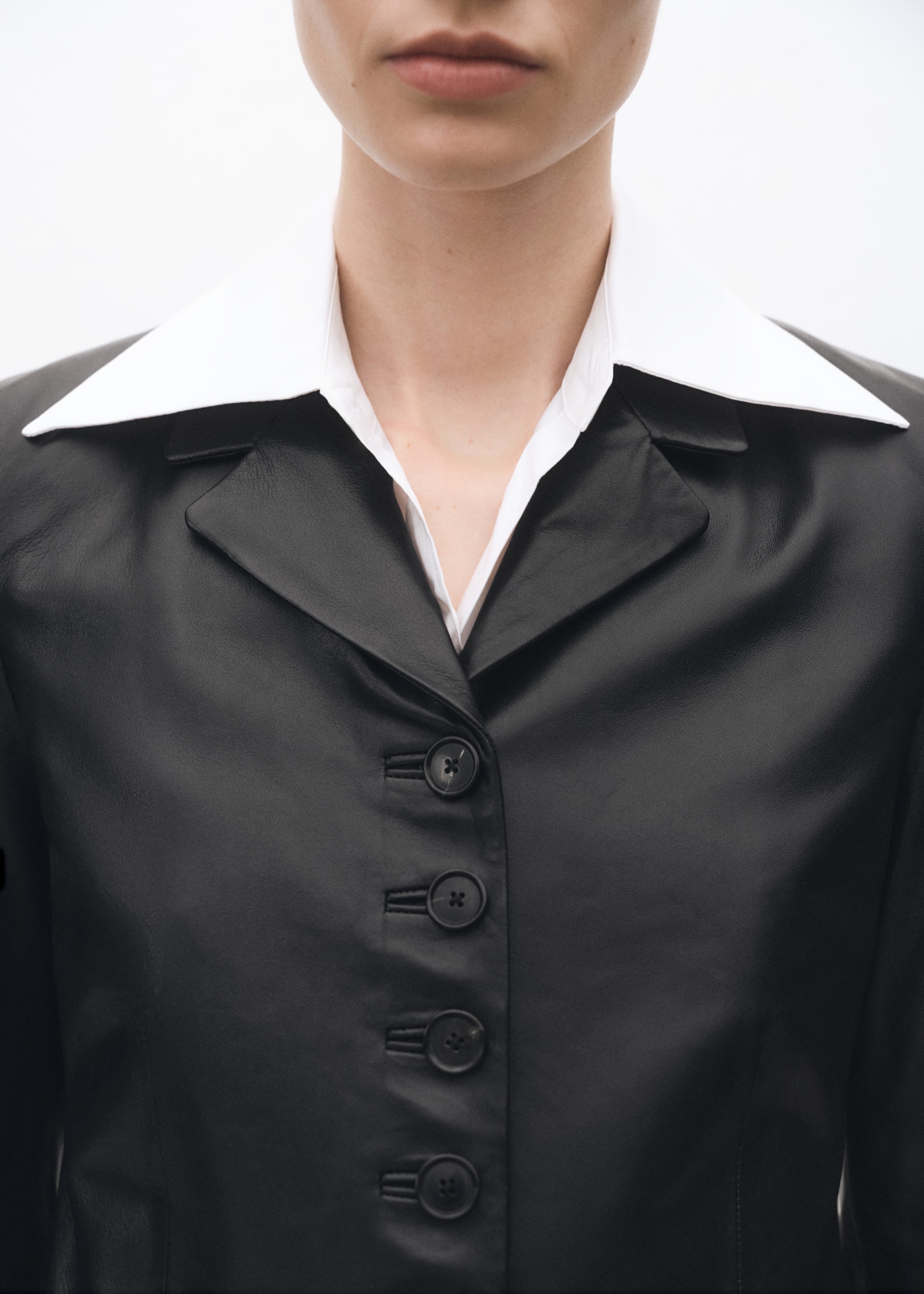 Leather blazer with buttons - Medium plane