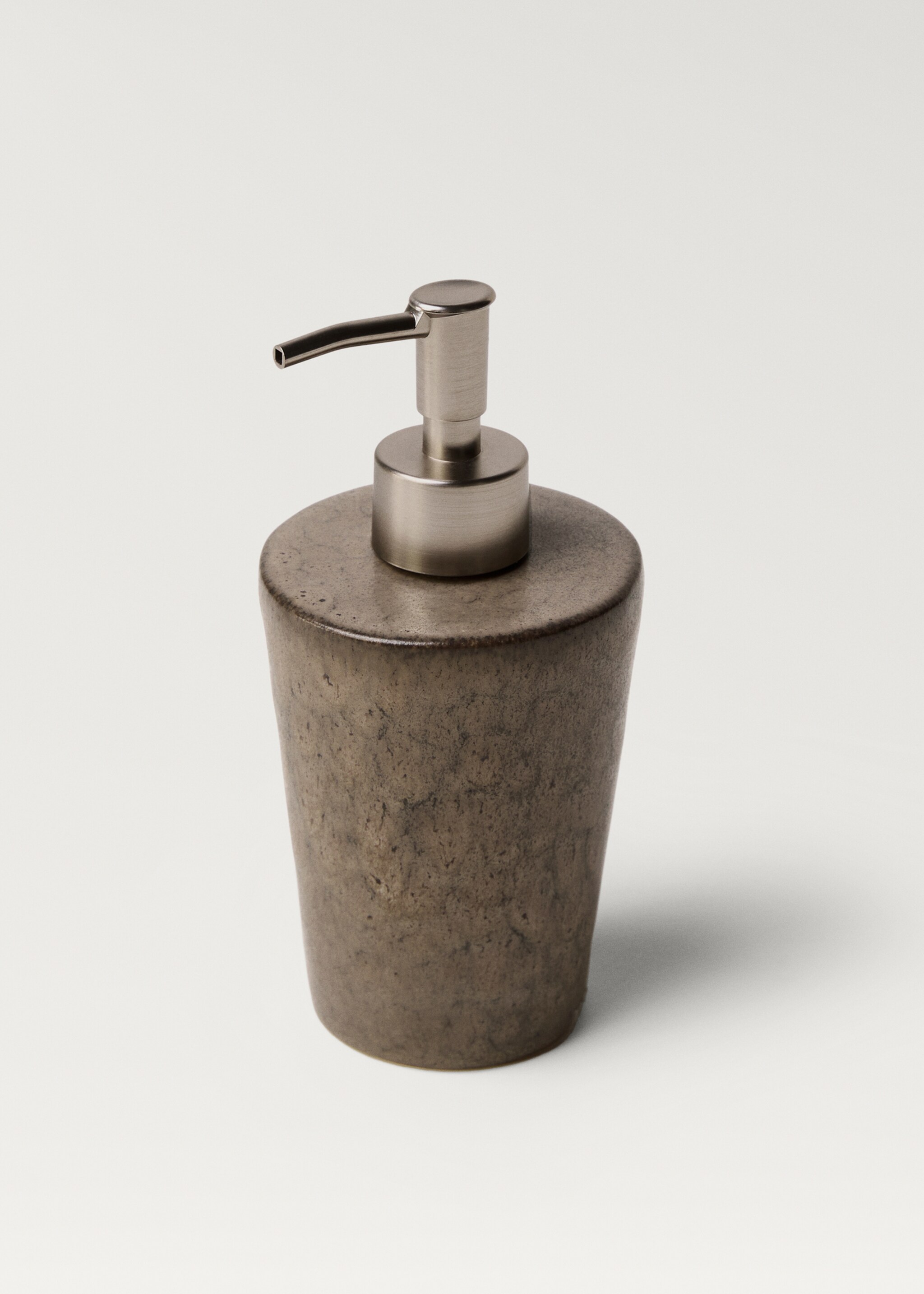 Earthenware soap dispenser with design - Details of the article 1