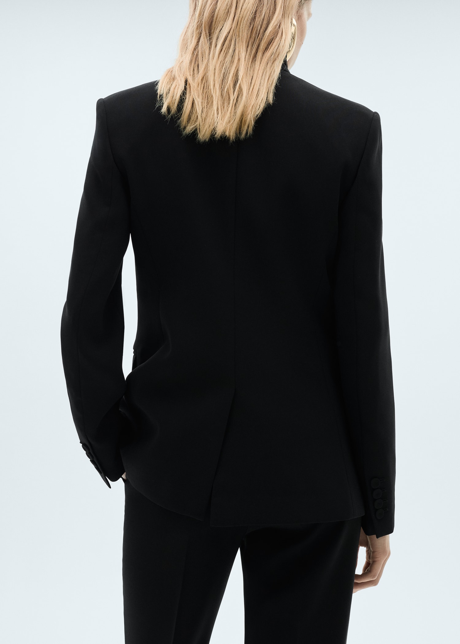 Structured suit jacket - Reverse of the article