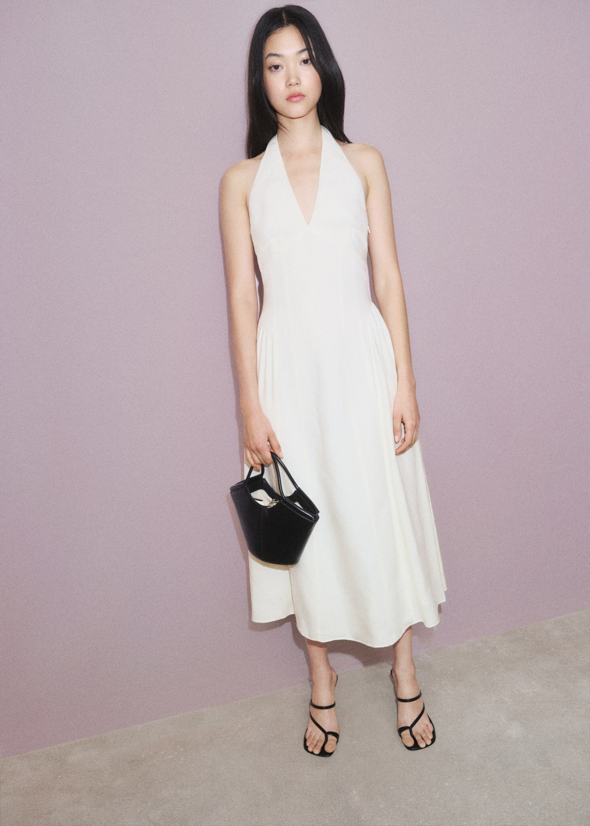 Halter-neck linen dress - Details of the article 7