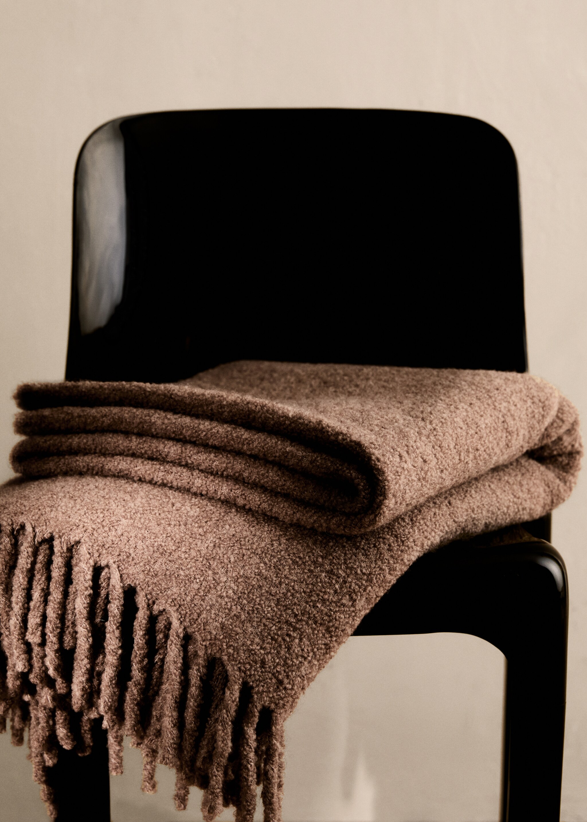 Blanket with bouclé texture - General plane